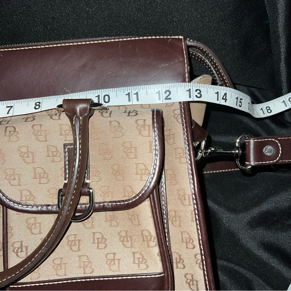 Dooney and Bourke brown leather trim crossbody signature bag - Picture 8 of 10